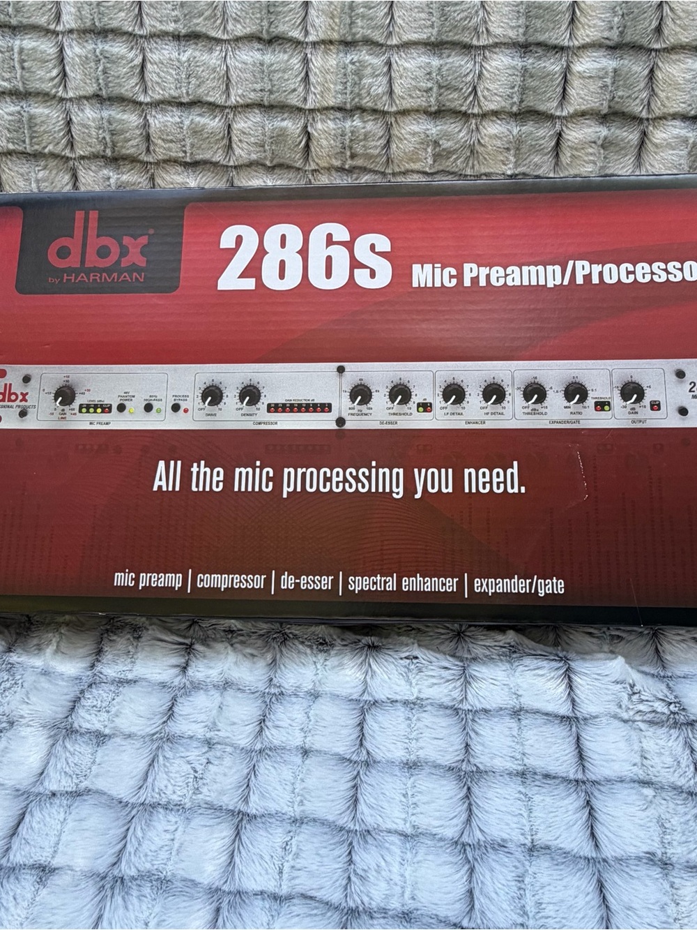 dbx 286S Microphone Preamplifier and Channel Strip Processor with De-esser